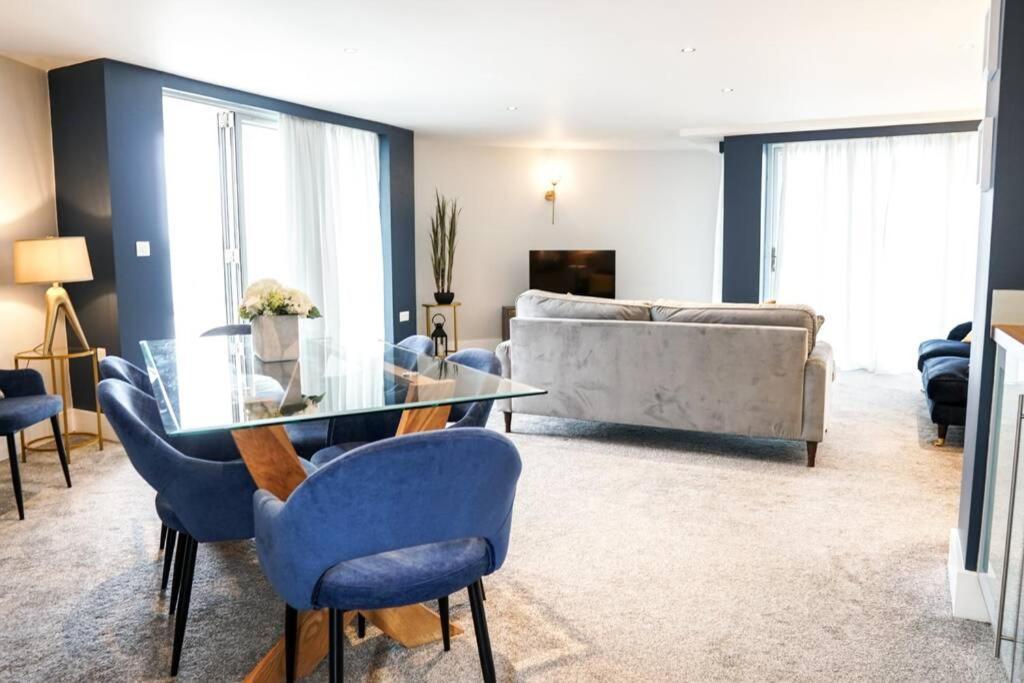 Beautiful 3 Bedroom Apartment By The Sea New Quay Exterior foto