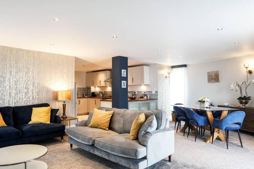 Beautiful 3 Bedroom Apartment By The Sea New Quay Exterior foto