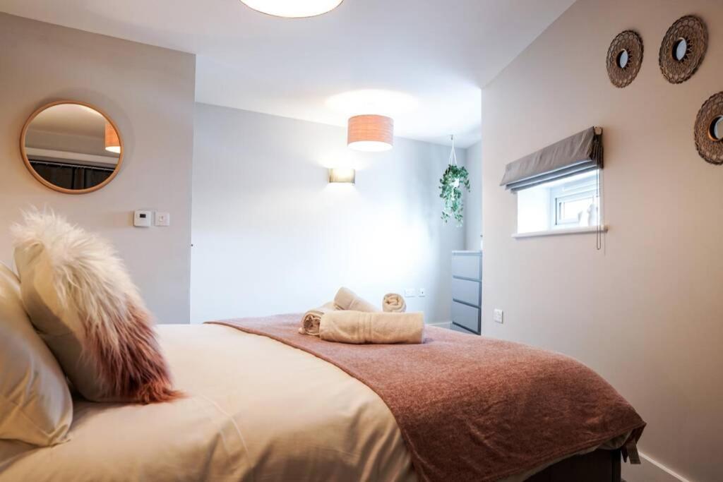 Beautiful 3 Bedroom Apartment By The Sea New Quay Exterior foto