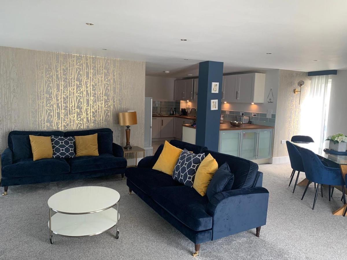 Beautiful 3 Bedroom Apartment By The Sea New Quay Exterior foto